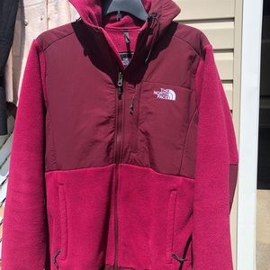 The North Face Denali women’s hooded fleece jacket